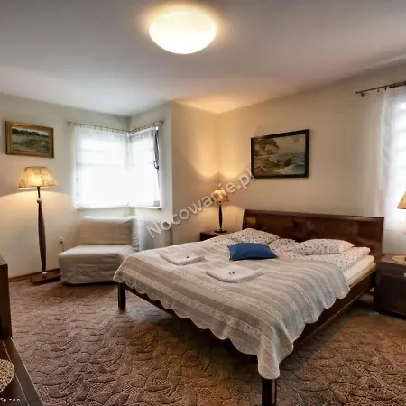 לינה וארוחת בוקר Anna